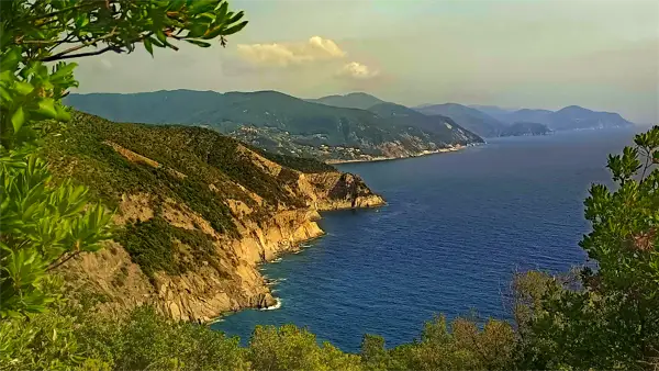 Sguardo verso le Cinque Terre