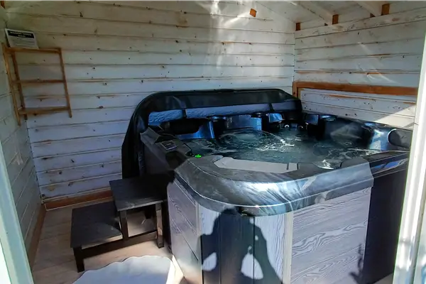 Vasca idromassaggio Jacuzzi panoramica all'Agriturismo Orto dei Rolli a Moneglia